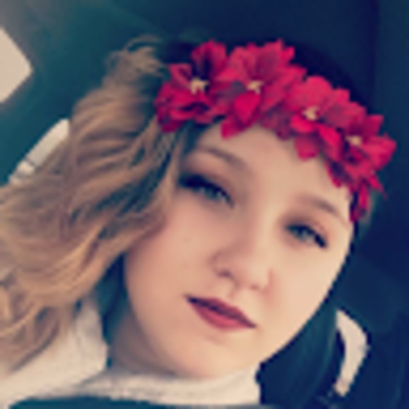 Meet your Posher, Madison - Picture 1 of 1